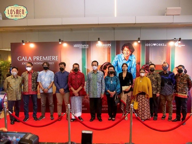 Nervous! Sri Sultan HB X Tonton dan Puji Film Losmen Bu Broto