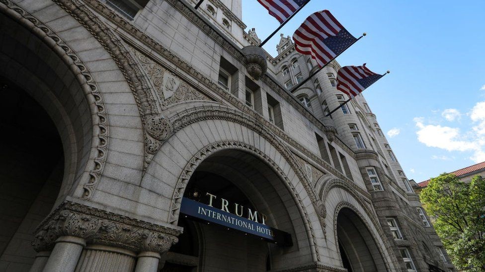 Trump Jual Hotelnya Seharga Rp5,3 Triliun, Bangkrut