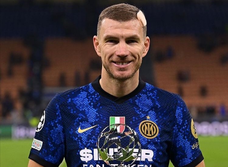 Tumbangkan Shakhtar Donetsk 2-0, Dzeko Bawa Inter ke 16 Besar Liga Champions