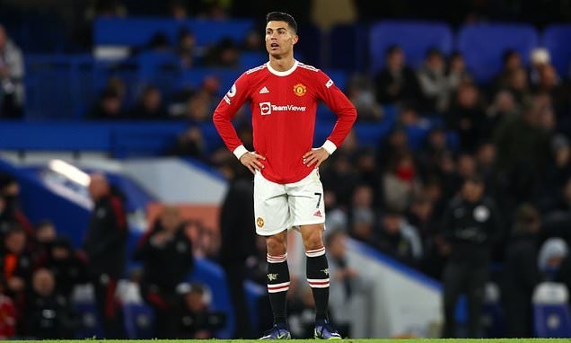 Carrick Tegaskan CR7 Dicadangkan Murni Alasan Taktik, Bukan Saran Rangnick