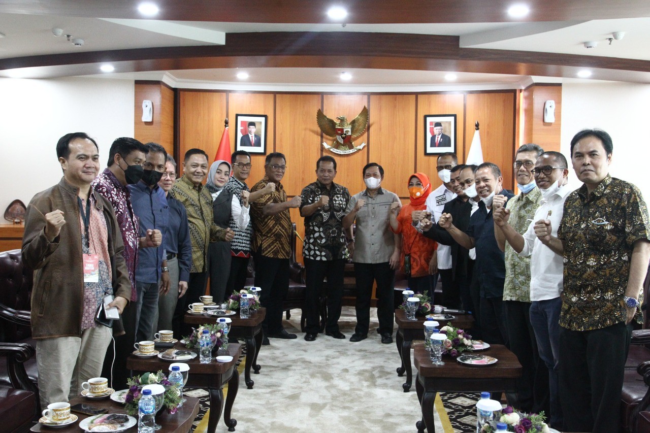 DPD RI Bahas Demokrasi dan Konstitusi Bersama Perhimpunan Menemukan Kembali Indonesia