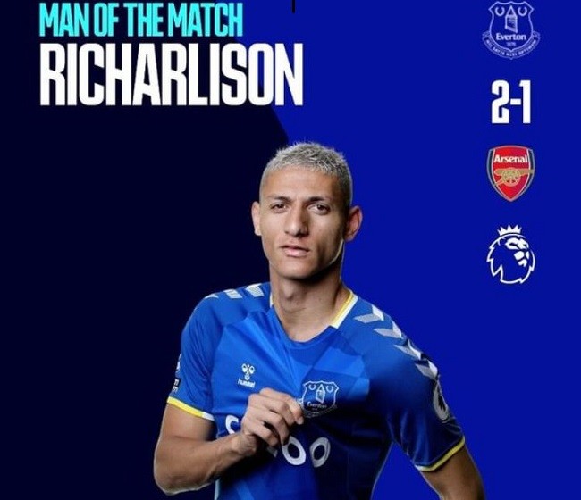 Pertahanan Solid Tuan Rumah, Everton Unggul 2-1  dari Arsenal