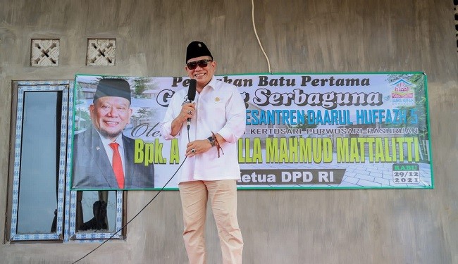 LaNyalla Lakukan Peletakan Batu Pertama Pembangunan Gedung Serbaguna Ponpes Daarul Huffazh Pasuruan