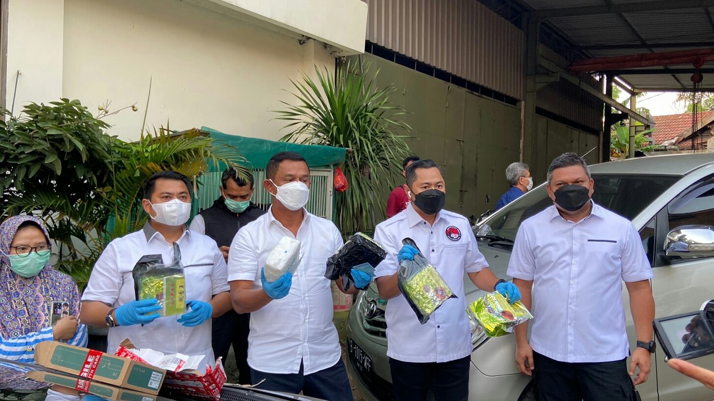 Ditabrak Pelaku, Seorang Ibu Terluka Saat Pengejaran Bandar Sabu di Pamulang