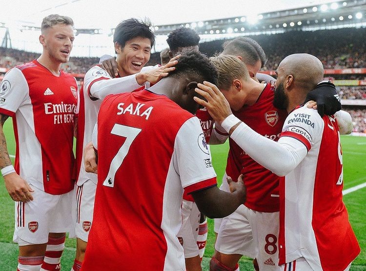 Pemainnya Protes Berlebihan ke Wasit, Arsenal Didenda Rp 389 Juta