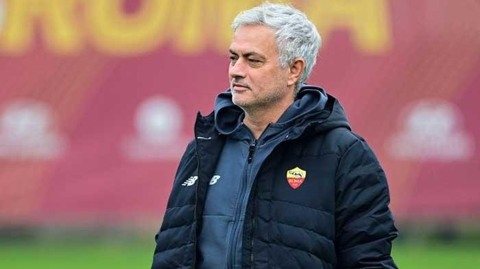 Jose Mourinho Ngamuk ke Wasit Gegara AS Roma Dipencundangi AC Milan