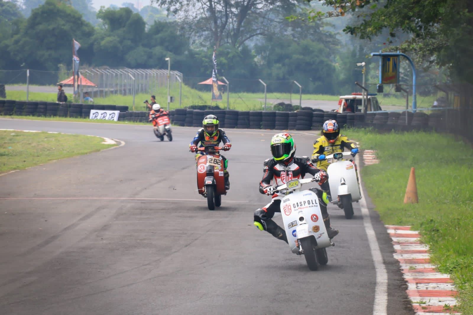 Tim Gaspoll-Babe Condet Scooter Juara 1 Kelas 2T Standar Tune Up Open