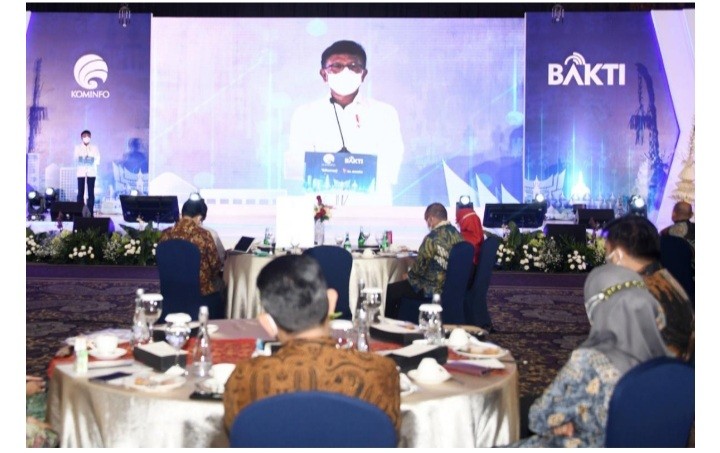 Kikis Kesenjangan dan Keterisolasian dengan Kesetaraan Akses Layanan Komunikasi Digital