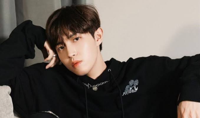 Positif Covid-19, Kim Jae-Hwan Hentikan Aktivitas Dunia Hiburan