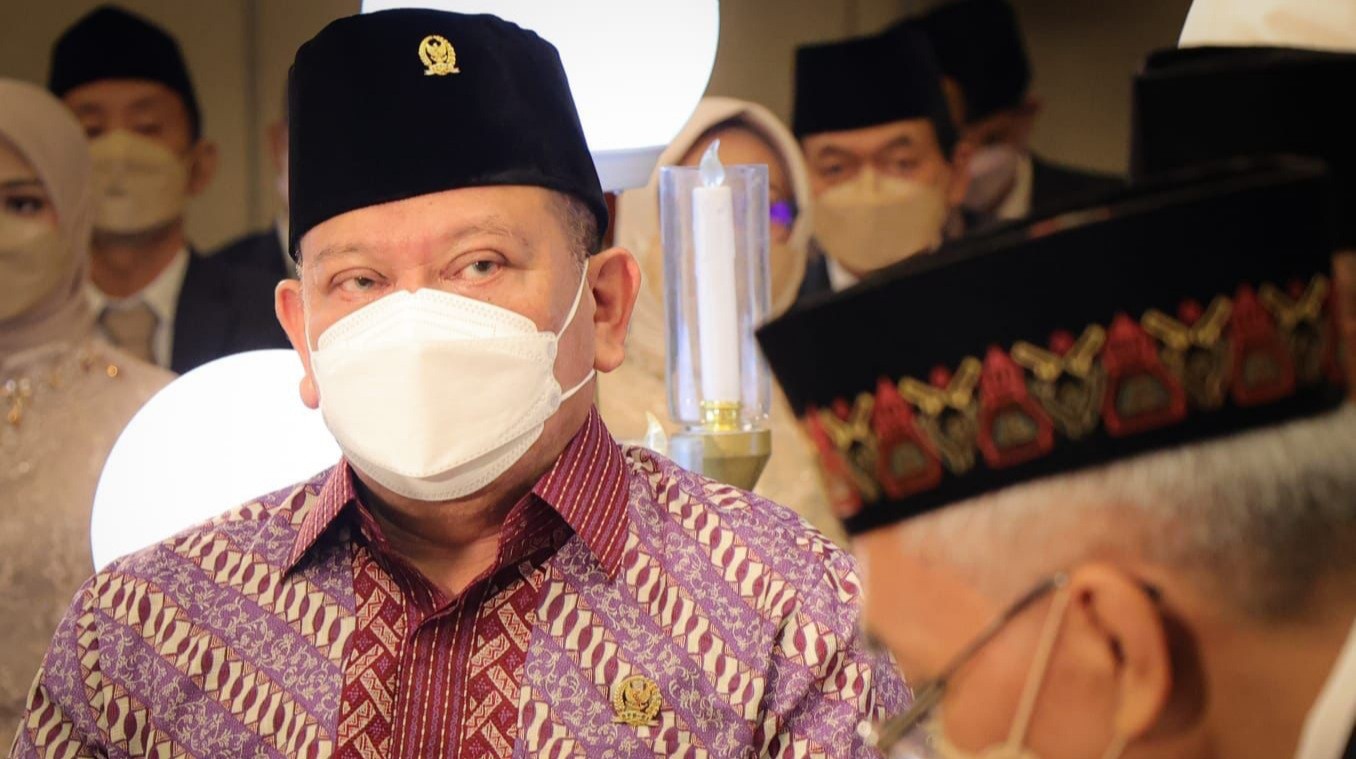 LaNyalla Berharap Industri Sarung Tenun Desa Wedani Jadi Inspirasi di Jatim