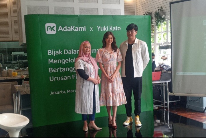 Gandeng Yuki Kato, AdaKami Gelar Edukasi Pengelolaan Keuangan Ke Masyarakat