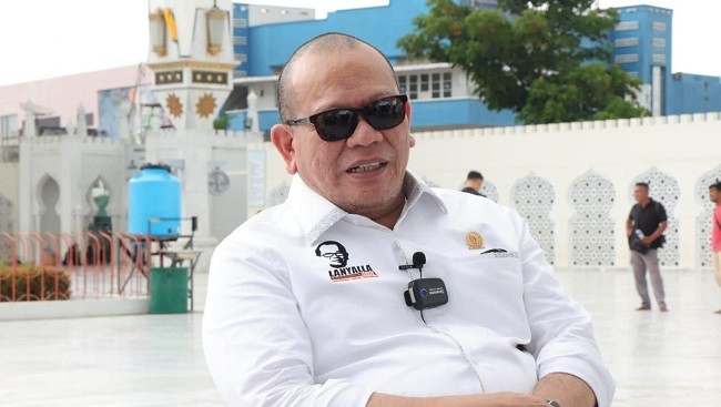 Podcast di Halaman Masjid Baiturrahman Aceh, LaNyalla dan Refly Harun Bicara Presiden 2024