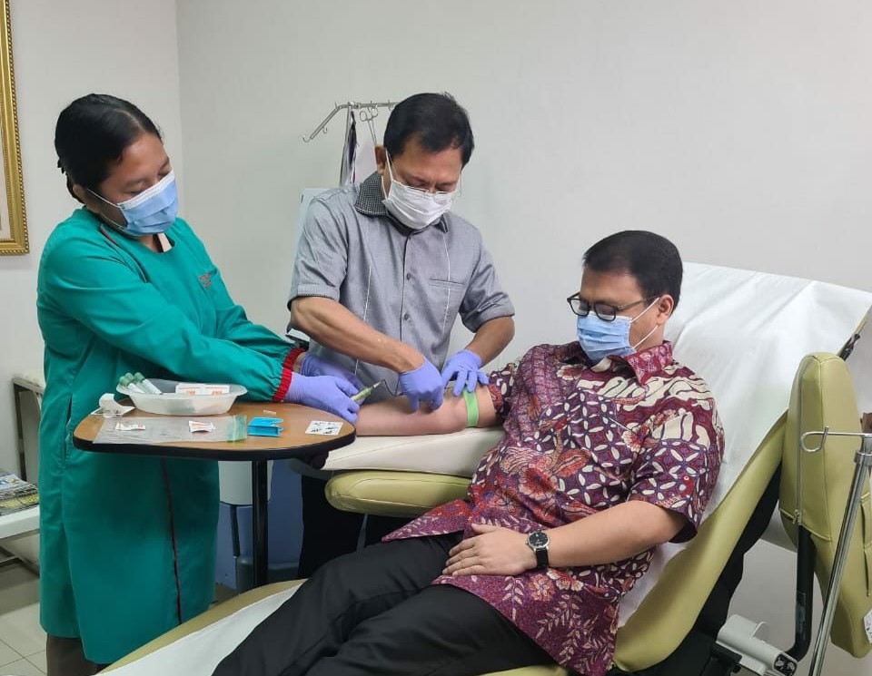 Terawan Dipecat IDI, Ahmad Basarah Malah Suntik Booster Vaksin Nusantara