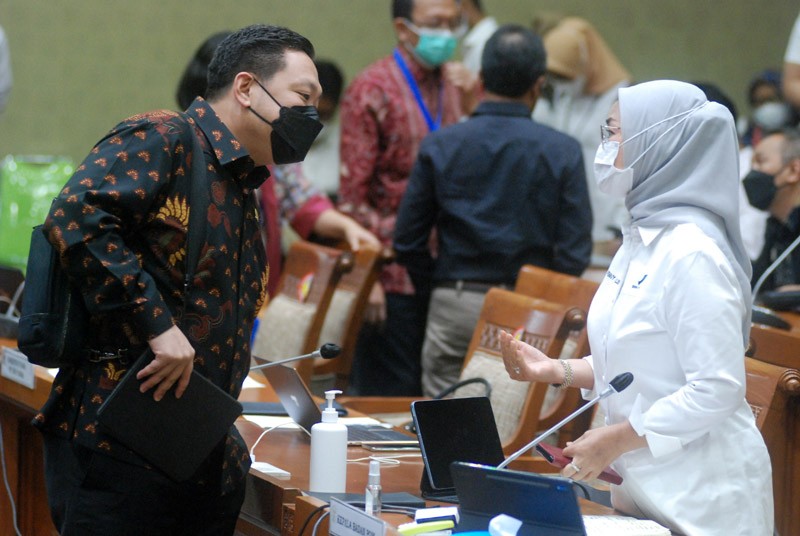 Kepala BPOM Bahas  Sejumlah Vaksin-19 Kadaluarsa di Komisi IX DPR