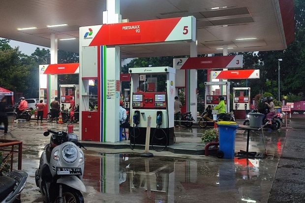 Rencana Kenaikan Pertalite Bukti  Pemerintahan Jokowi Makin Tak Berkutik Ditekan Oligarki
