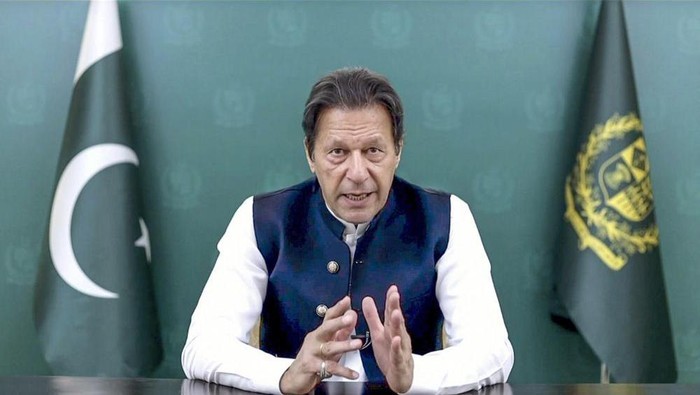 Setelah Lengser, Imran Khan Masih Harus Hadapi Tuduhan Makar
