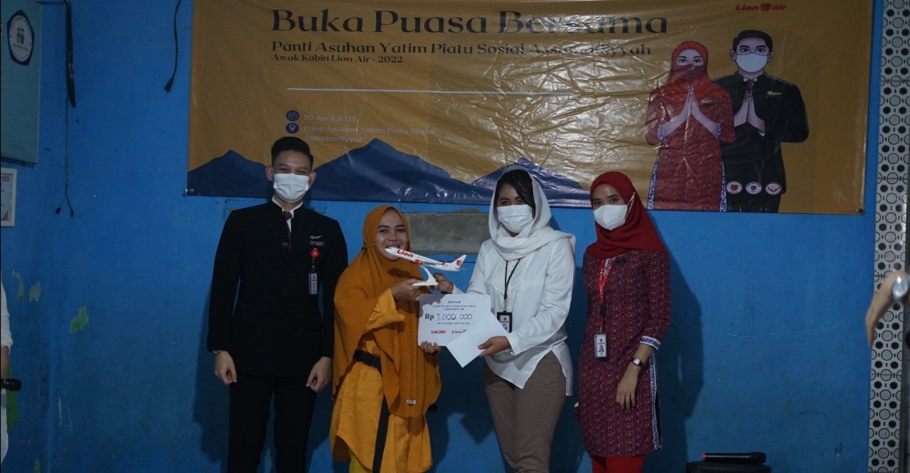 Salurkan Bantuan, Awak Kabin Lion Air Group Ingin Ada Pembelajaran dalam Berbagi