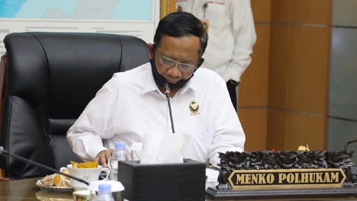 Menko Mahfud Kumpulkan Sejumlah Menteri, Ada Apa Nih?