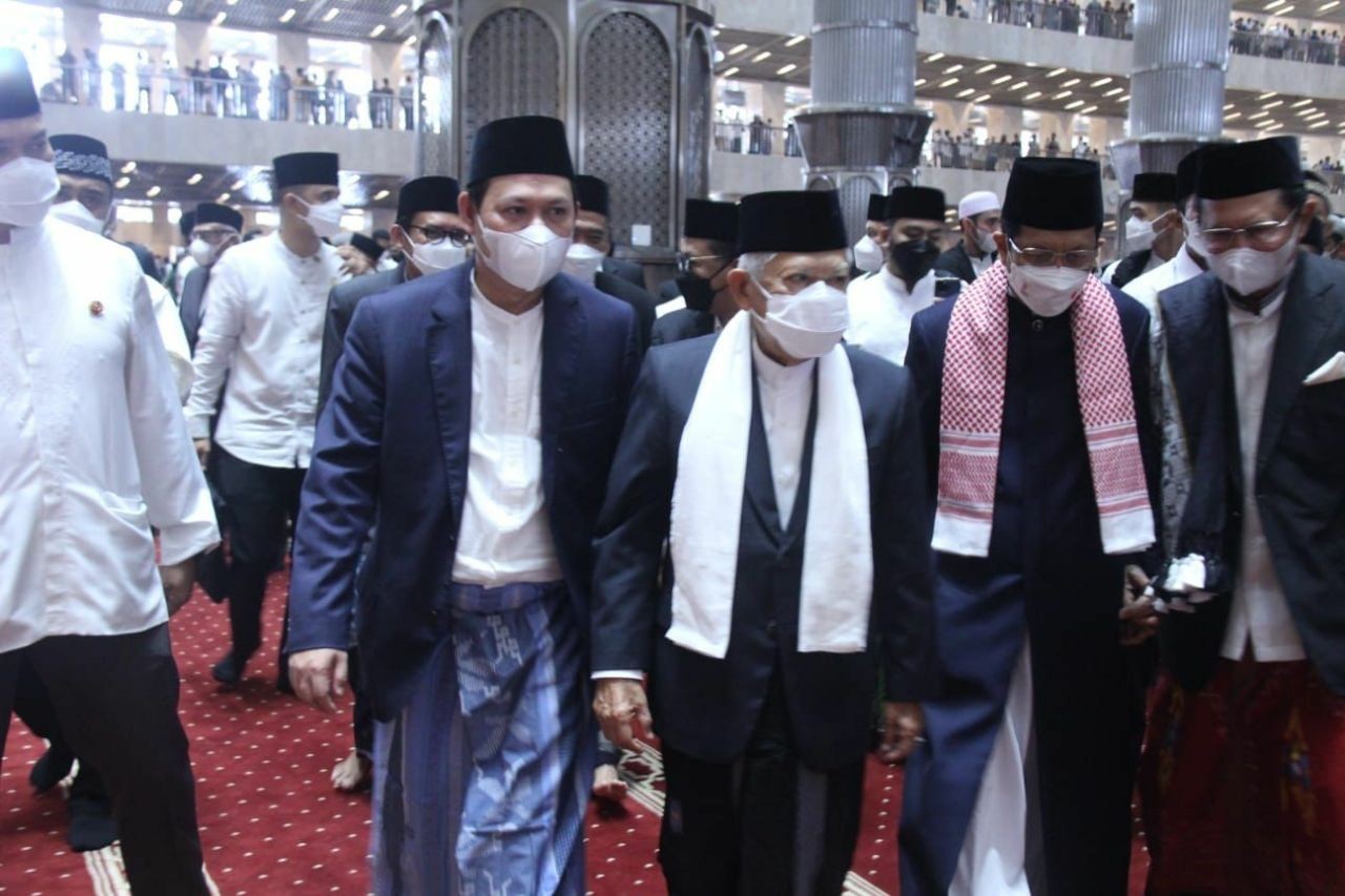 Dampingi Wapres Sholat Id, Sultan: Lebaran Harus Jadi Momentum Rekonsiliasi Nasional