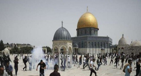 Ratusan  Pemukim Israel Serbu Komplek Masjid Al-Aqsa, Terjadi Bentrokan Sengit