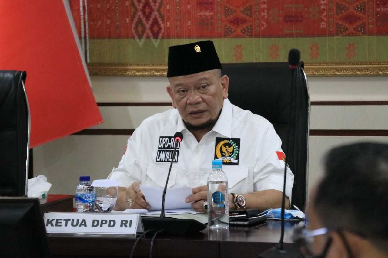 Kibarkan Bendera Simbol LGBT, Ketua DPD RI Desak Kedubes Inggris Minta Maaf