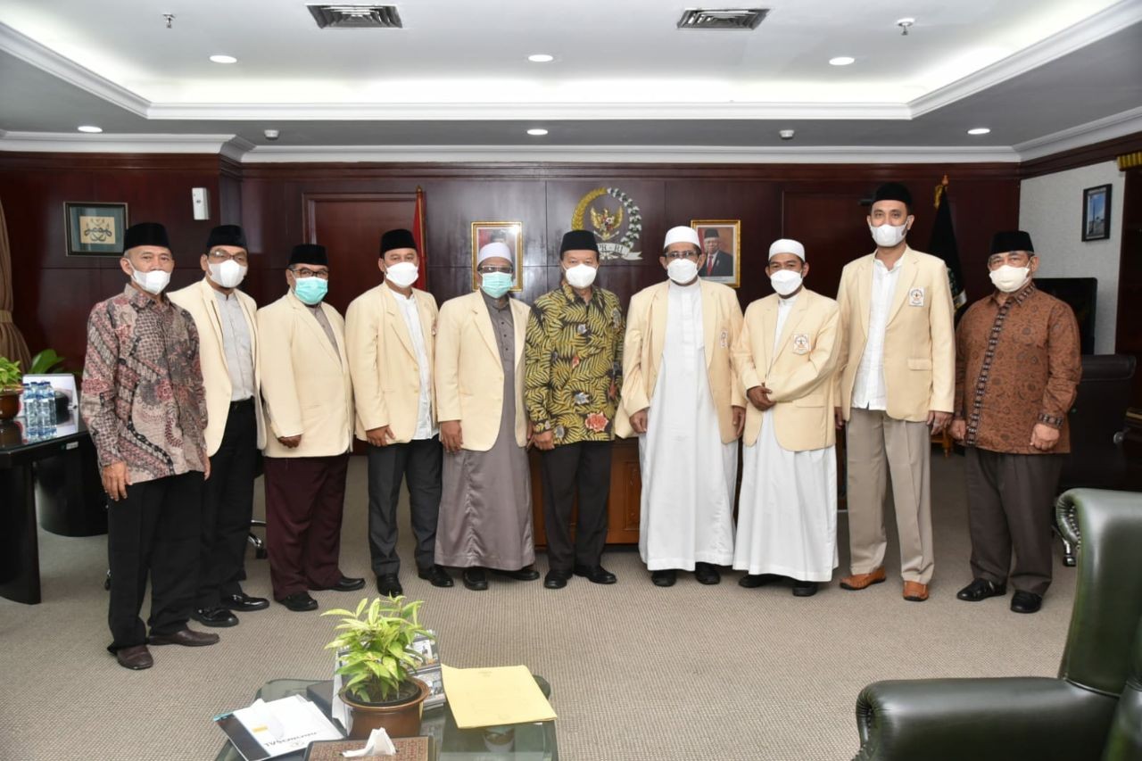 Bertemu Pengurus Fuhab HNW Ingatkan Kaitan  Antara Agama dan Negara