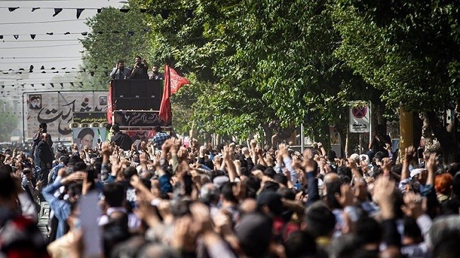 Slogan 'Mampus Israel' Menggema Saat Pemakaman Anggota IRGC Iran yang Gugur Dibunuh  