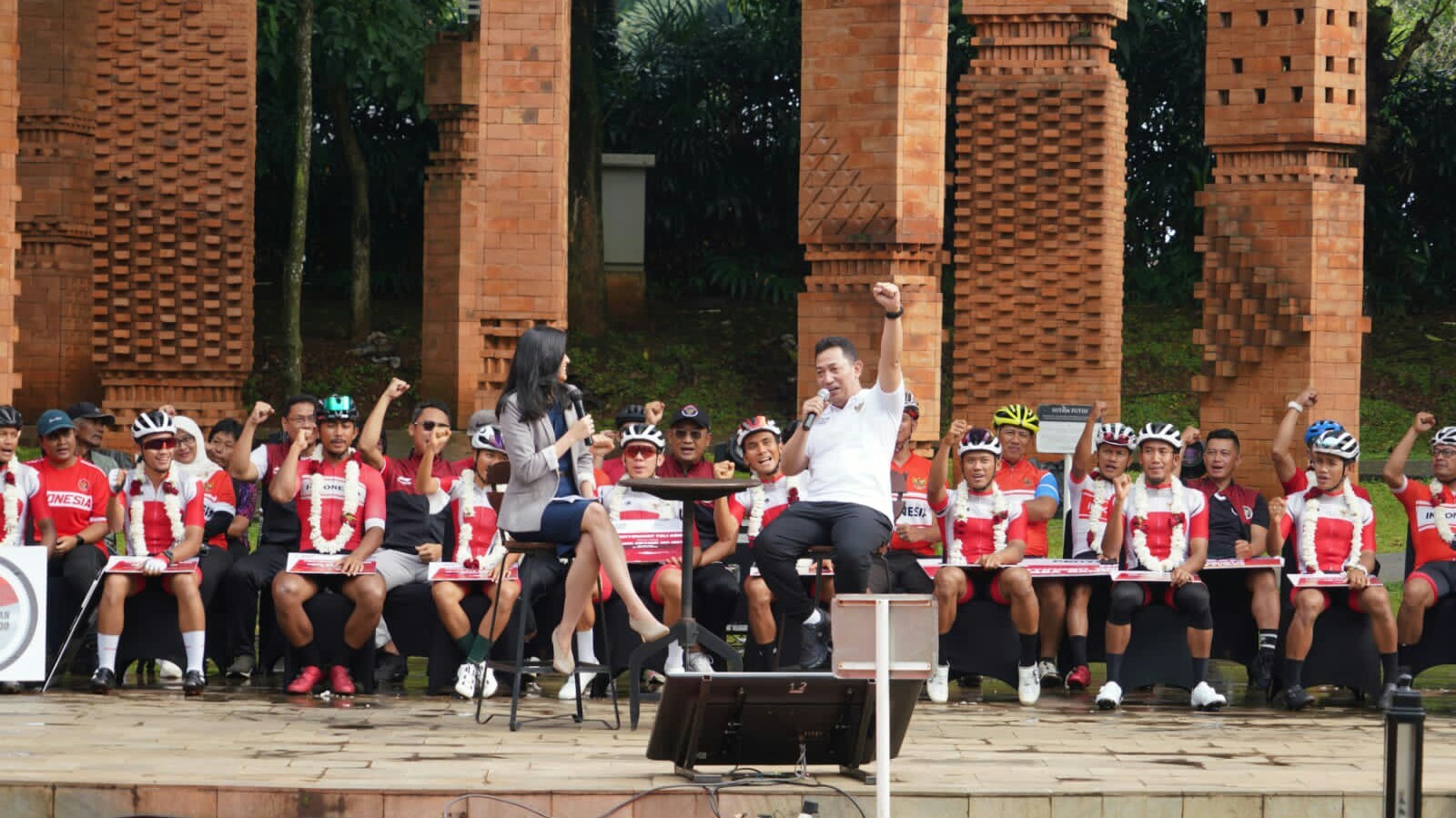 Lampaui Target, Kapolri Apresiasi Atlet Sepeda di Sea Games 2022
