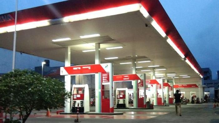 DPR Minta Pemerintah Larang Mobil Mewah Pakai BBM Subsidi