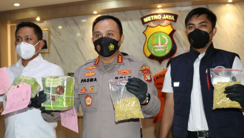 Polisi Tangkap Musisi Berinisial AB Terkait Narkoba, Siapa?