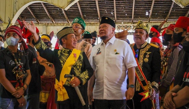 Dianggap Peduli Rakyat, Keraton Pakunegara Tayan Beri Gelar LaNyalla Wira Setya Negara