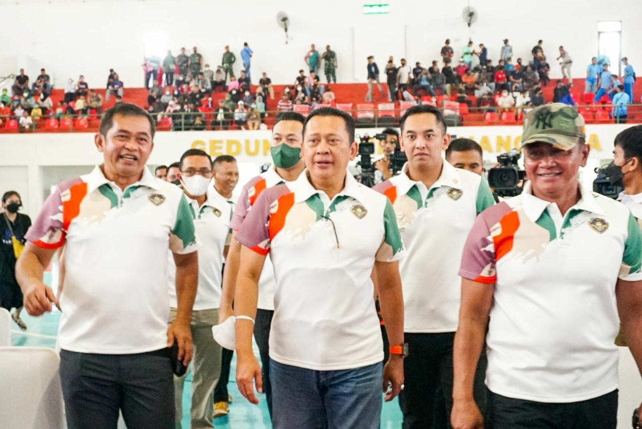Bersama Pangkostrad dan Danjen Kopassus, Ketua MPR Dorong Atlet E-Sport Indonesia Raih Prestasi