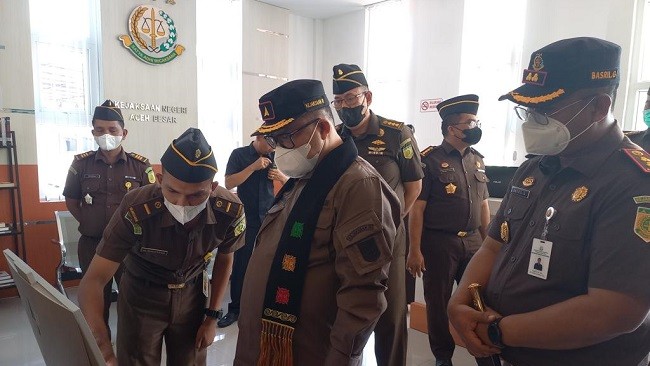 Kunjungan Kerja, Kajati Aceh Berikan Motivasi Kinerja dan Canangkan Rumah Rehabilitasi Narkoba