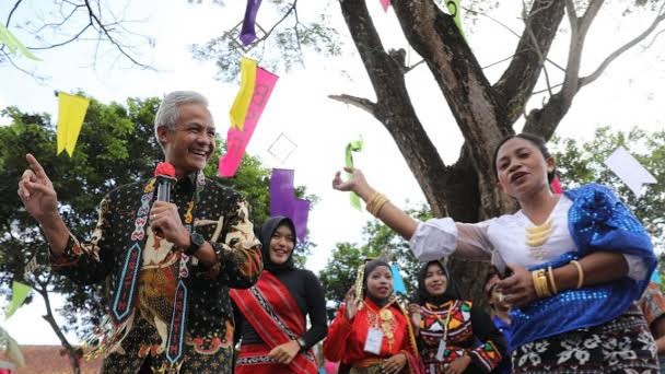 Intip Keseruan Ganjar Pranowo Sutradarai Gemu Fa Mire di Student Festival
