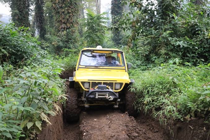 Momen Ganjar Pranowo Jelajahi Lereng Gunung Slamet, Rasakan Sensasi Luar Biasa