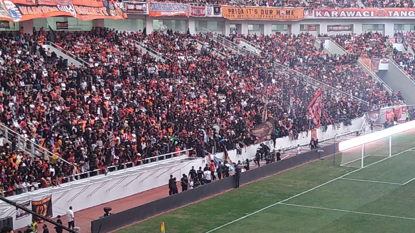 Pagar Pembatas Stadion JIS Roboh, The Jakmania Minta Jakpro Evaluasi
