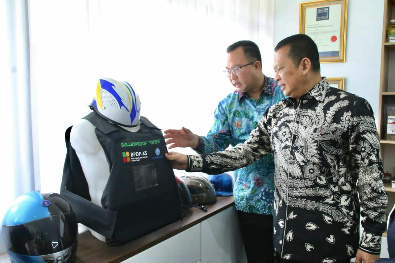 Ketua MPR RI Apresiasi Baju Anti Peluru dari Limbah Sawit Temuan IPB  Pendukung Alutsista