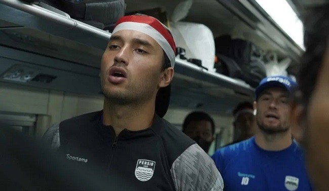 Peringati HUT ke-77 RI, Persib Gelar Upacara di Dalam Kereta
