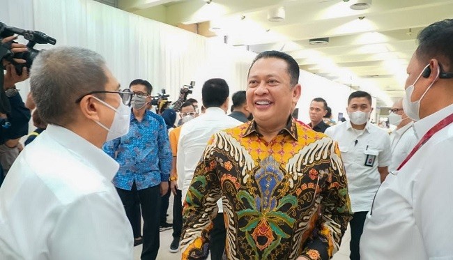Hadiri Ultah Super Air Jet, Ketua MPR RI Apresiasi Pemerintah Berhasil Turunkan Harga Tiket Pesawat