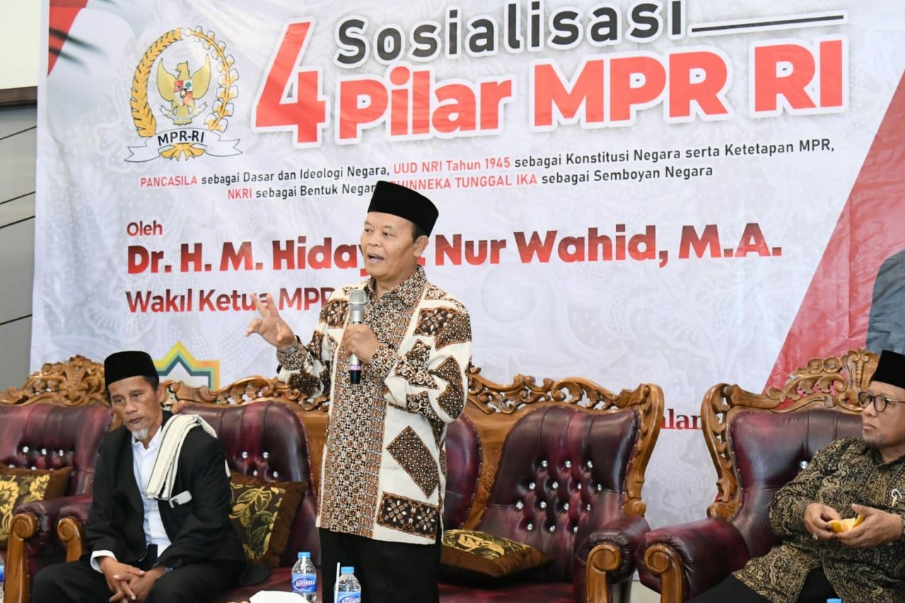 Hidayat Nur Wahid: MPR Garda Terdepan Menjaga dan Menyelamatkan Konstitusi
