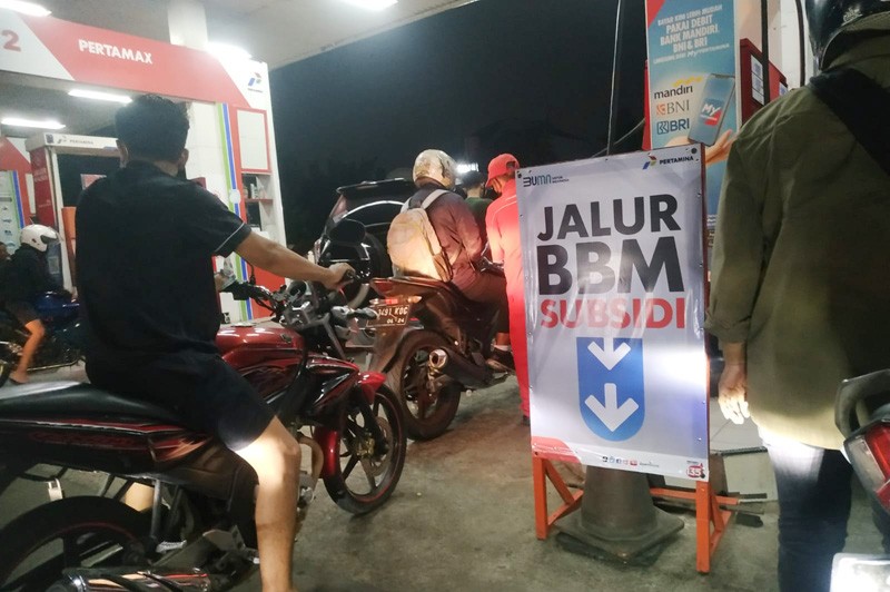 Meski Harga Minyak Dunia Turun, BBM Subsidi Tetap akan Naik