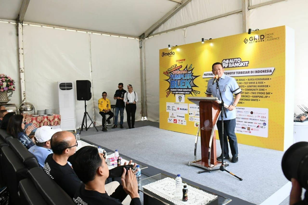 Bamsoet Buka Bursa Otomotif Terpopuler di Indonesia, 'Tumplek Blek 2022' di GBK Senayan
