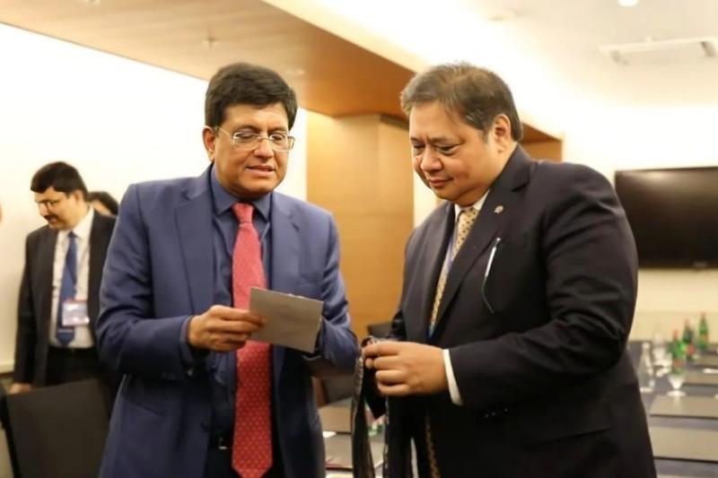 Investasi Harus Dibarengi Perbaikan Di Dalam Negeri