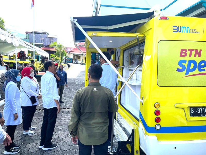 Presiden Jokowi Tinjau Layanan BTN dalam Penyaluran BSU