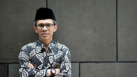 Pengamat Sebut Sikap Ade Armando yang Bela Debitur Bank Mandiri Menyesatkan