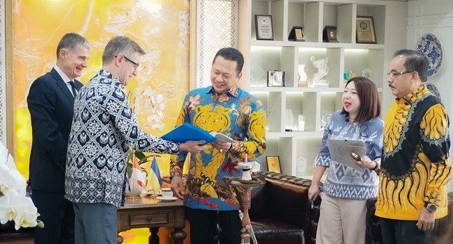 Ketua MPR RI Sambut Baik Keinginan Pimpinan Parlemen Ukraina Bertemu di Indonesia