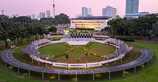 DPR Bangun Pembangkit Listrik Tenaga Surya, Puan: Bagian Komitmen Selamatkan Bumi