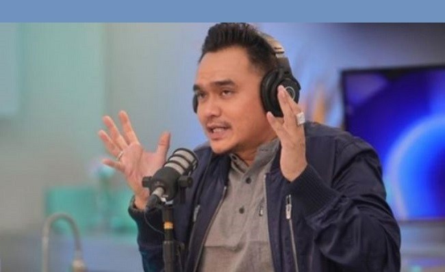 Buntut Tragedi Kanjuruhan, Valentino Jebret Mundur dari Komentator Liga 1 