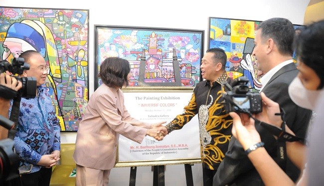 Ketua MPR RI Buka Pameran Lukisan 'Immersive Colors'