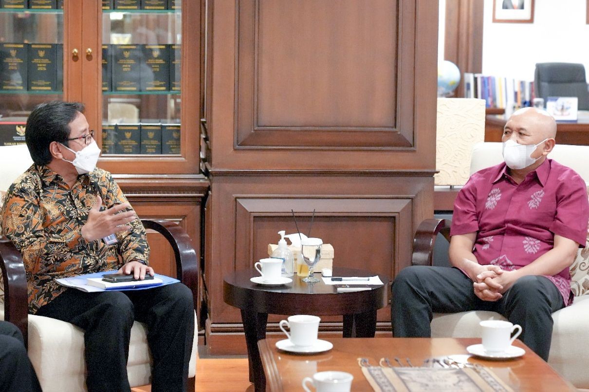Siap Produksi, Kemenkop Terima Dokumen SNI Minyak Makan Merah dari BSN
